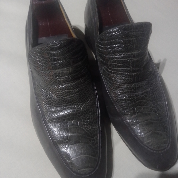 Designer shoes - Picture 2 of 3